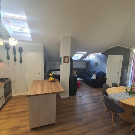 Apartment D Free Parking & Wifi, Walking Distance To Centrum Zadar Exteriör bild