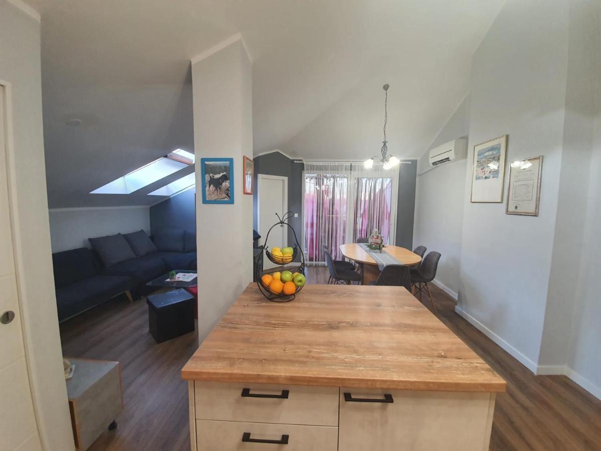Apartment D Free Parking & Wifi, Walking Distance To Centrum Zadar Exteriör bild