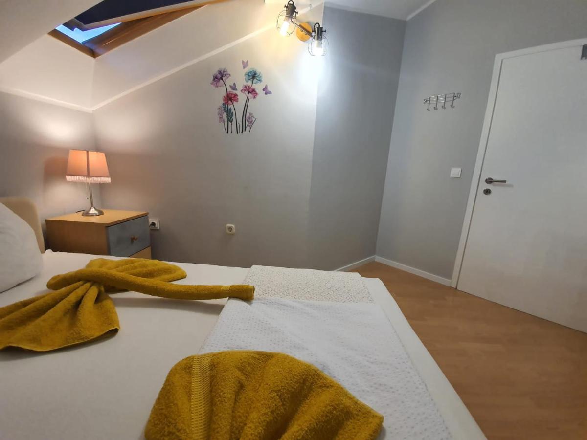 Apartment D Free Parking & Wifi, Walking Distance To Centrum Zadar Exteriör bild