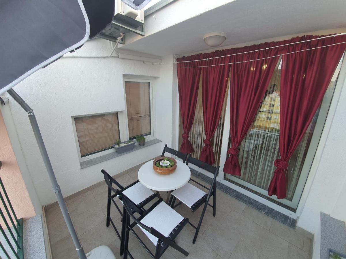 Apartment D Free Parking & Wifi, Walking Distance To Centrum Zadar Exteriör bild